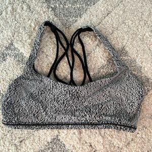 Size 6 Lululemon bra